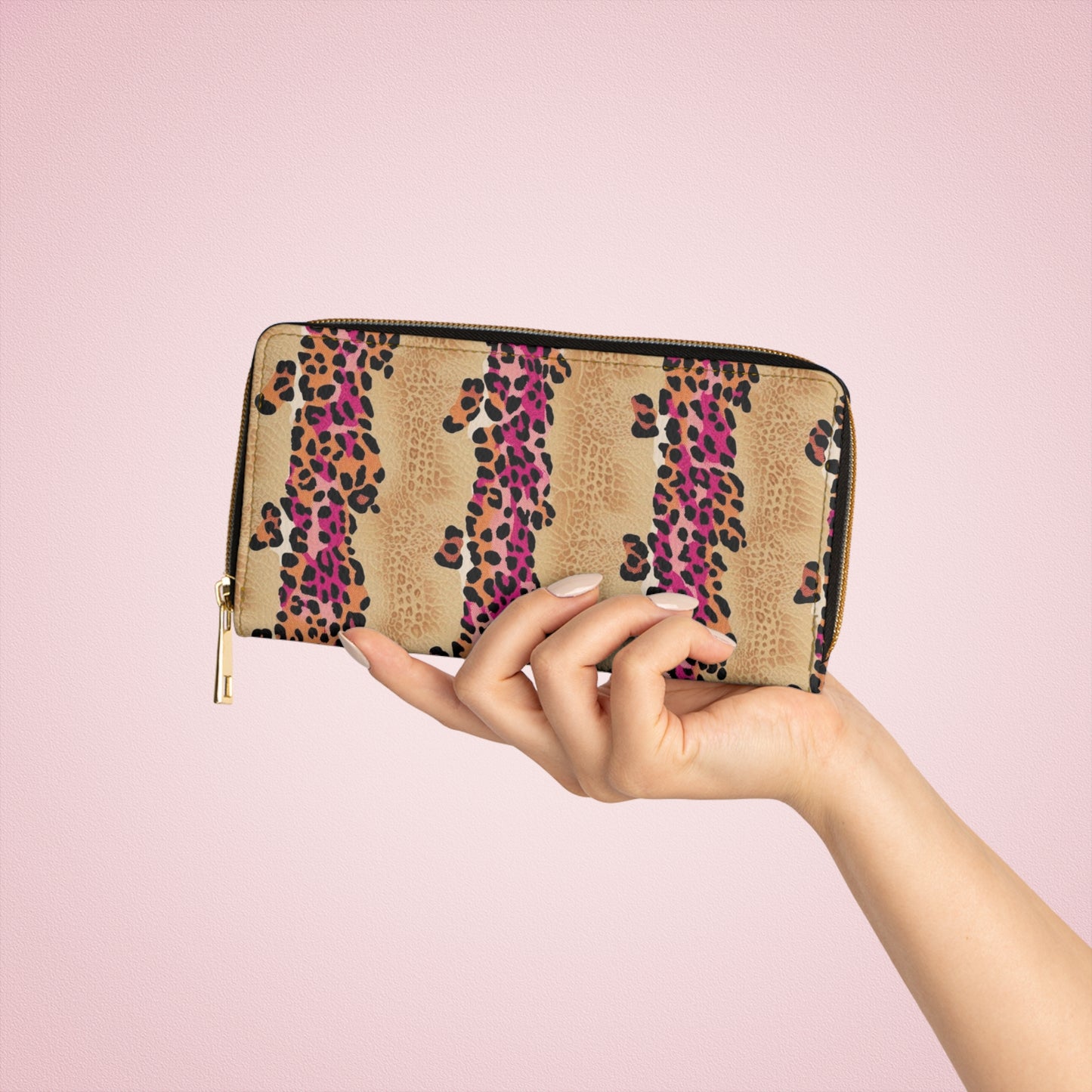 Women's Chic Fierce Leopard Wallet - Stylish & Functional Accessory Wallet